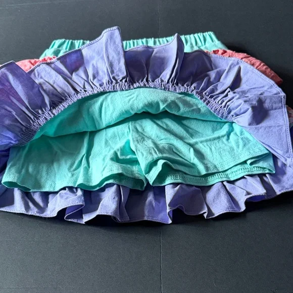 Colorful Ruffled Skort Set with Seahorse Design- Size 10 - Picture 5 of 8